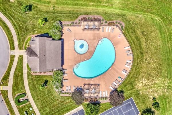 372 Old Stone Rd, Goodlettsville, TN 37072 - bird's eye view of a pool