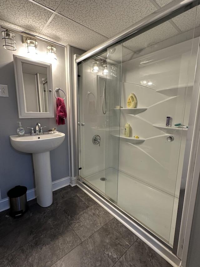 2364 Skyview Dr, Centerville, TN 37033 - full bath with baseboards, a stall shower, and a drop ceiling