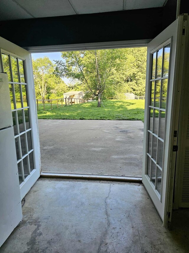 102 Hazelnut Ave, Camden, TN 38320 - doorway featuring unfinished concrete flooring