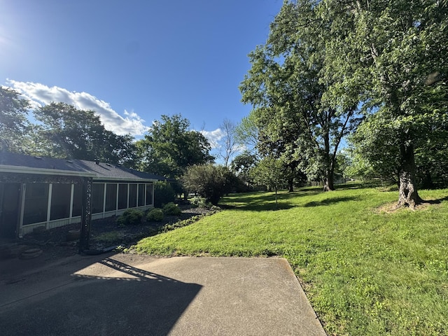 512 Utley Dr, Goodlettsville, TN 37072 - view of green lawn