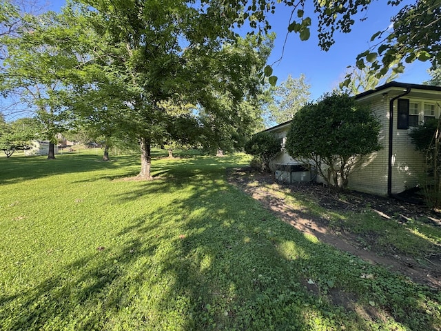 512 Utley Dr, Goodlettsville, TN 37072 - view of green lawn