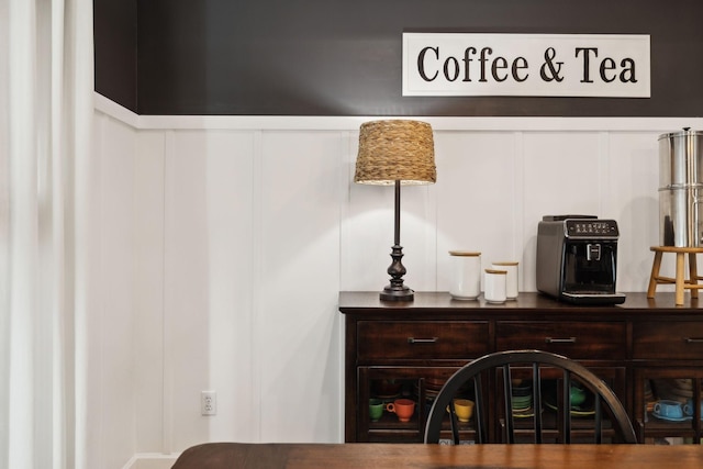 519 Glen Echo Dr, Old Hickory, TN 37138 - detailed view of a decorative wall