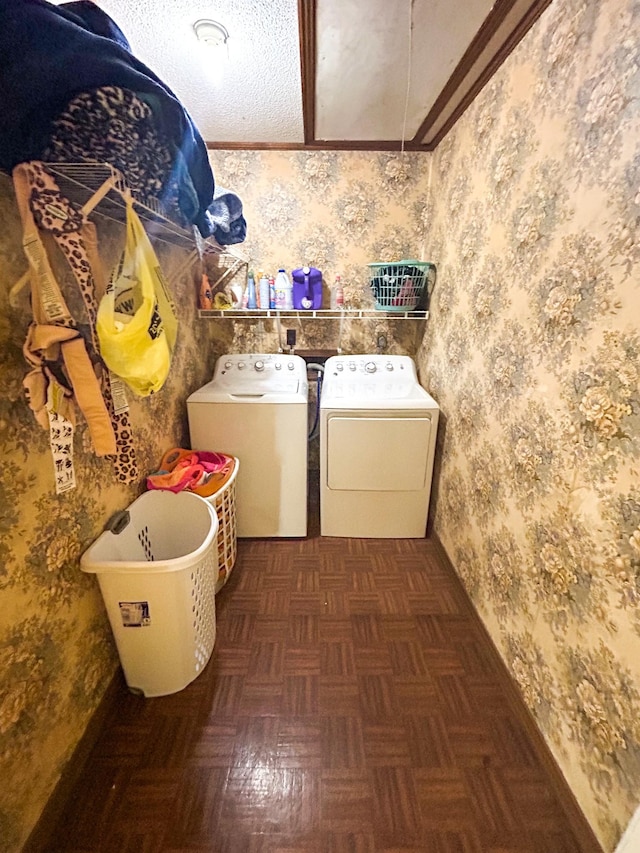 126 Carroll St S, Bruceton, TN 38317 - laundry room featuring independent washer and dryer, attic access, wallpapered walls, and baseboards