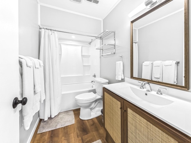 695 Bayshore Dr, Cadiz, KY 42211 - full bathroom featuring wood finished floors, crown molding, shower / tub combo with curtain, toilet, and vanity