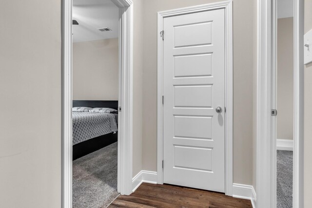 1928 Sydney Louise Dr, Clarksville, TN 37042 - hall with dark wood-type flooring and baseboards