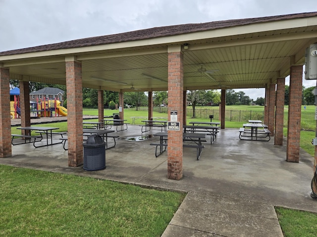 2818 Crazy Horse, Murfreesboro, TN 37127 - view of property's community featuring a patio