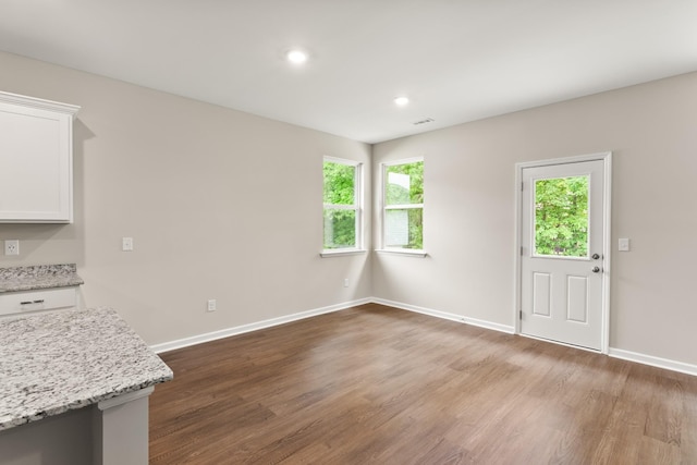 34 Aurora Cir, Fayetteville, TN 37334 - unfurnished dining area featuring wood finished floors, baseboards, and recessed lighting