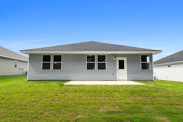 34 Aurora Cir, Fayetteville, TN 37334 - back of house featuring a patio area and a yard