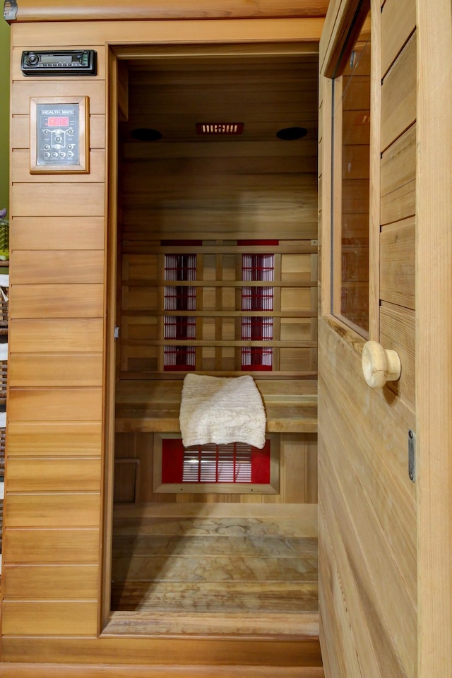 1820 Buck Smith Rd, Palmyra, TN 37142 - relaxing sauna with wood walls