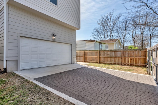 2514B Booker St, Nashville, TN 37208 - view of garage