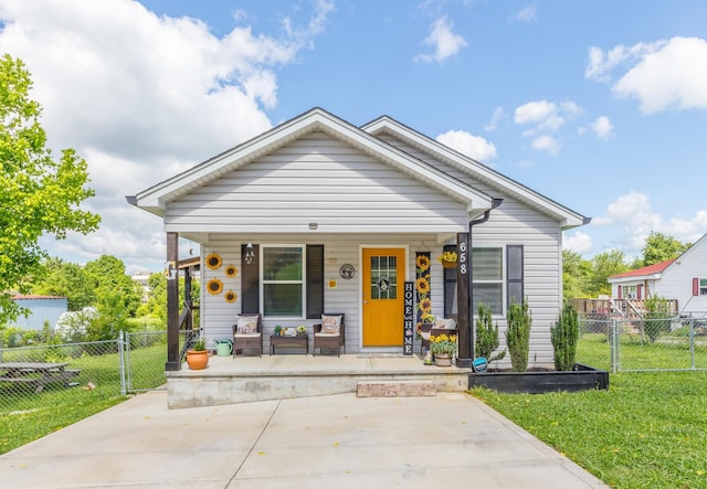 658 Old Chattanooga Pike SW, Cleveland, TN 37311 - shotgun-style home featuring covered porch