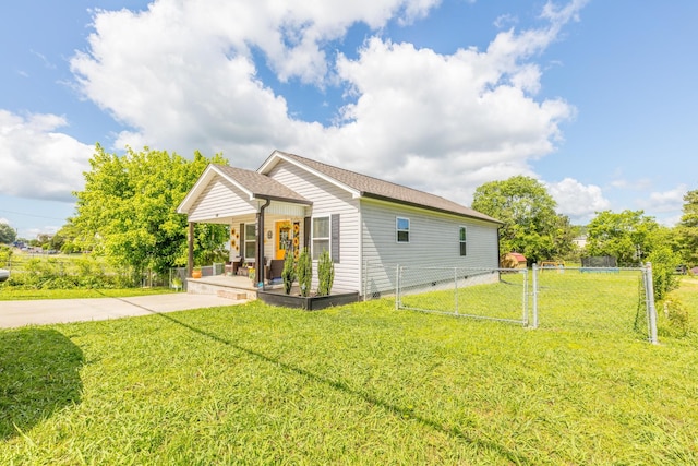 658 Old Chattanooga Pike SW, Cleveland, TN 37311 - view of side of home featuring a porch and crawl space