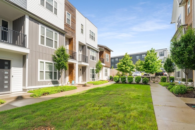 507 Vernon Cir, Nashville, TN 37209 - surrounding community with a residential view and a yard