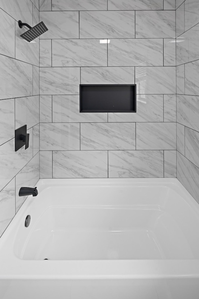 316 Bybee Branch Rd, Mcminnville, TN 37110 - full bathroom featuring shower / tub combination