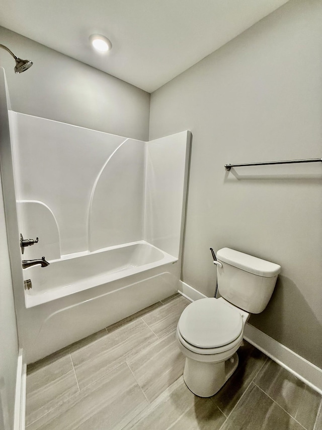 5608 Maples Retreat Dr, Murfreesboro, TN 37127 - full bath with  shower combination, toilet, and baseboards