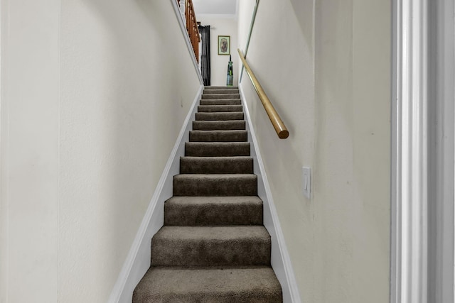 1151 Baker And Hearn Cir, Chickamauga, GA 30707 - view of staircase