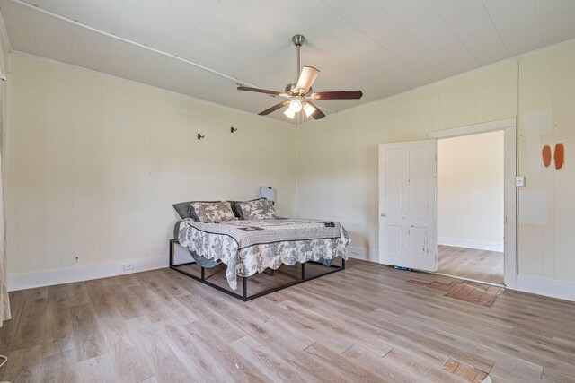 1672 Globe Rd, Lewisburg, TN 37091 - bedroom with wood finished floors, baseboards, and a ceiling fan