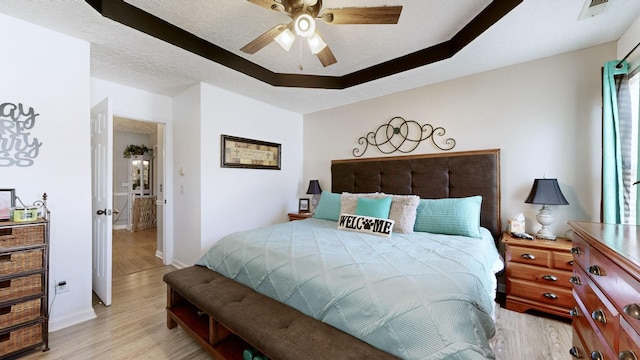 813 Chaney Woods Dr, La Vergne, TN 37086 - bedroom featuring light wood-type flooring, baseboards, and a ceiling fan
