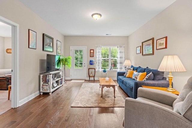 1648 Foston Ln, Gallatin, TN 37066 - living area featuring wood-type flooring and baseboards