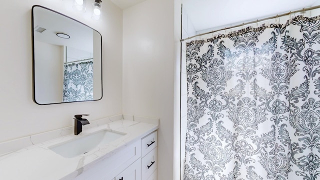 121 Highland St, La Vergne, TN 37086 - full bath featuring vanity and a shower with shower curtain