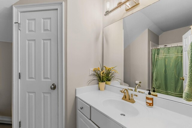 1422 Primrose Ln, Franklin, TN 37064 - full bathroom featuring vanity and a shower with curtain