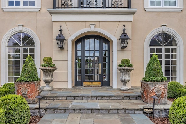 113 Middleton Cir, Nashville, TN 37215 - entrance to property featuring a balcony and stucco siding