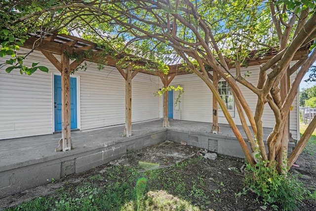 1601 S Willow St, Chattanooga, TN 37404 - view of side of home with a patio