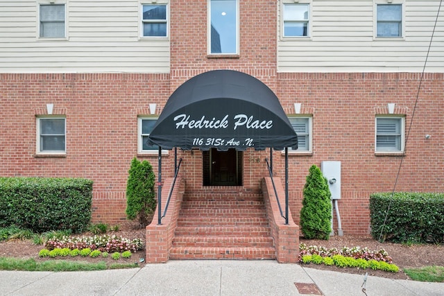 116 31st Ave N Unit 104, Nashville, TN 37203 - entrance to property with brick siding