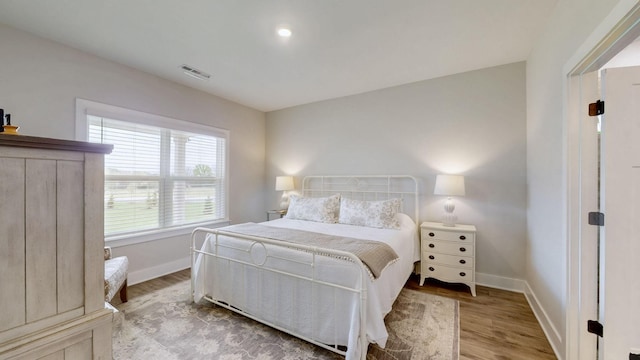 1137 Fiona Dr, Lebanon, TN 37087 - bedroom featuring wood finished floors and baseboards