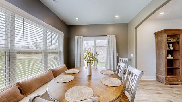 1137 Fiona Dr, Lebanon, TN 37087 - dining space featuring light wood-type flooring, recessed lighting, and baseboards