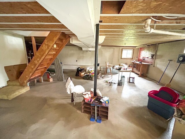 72 Allen Ln, Huntingdon, TN 38344 - below grade area with stairs