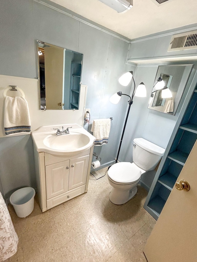 72 Allen Ln, Huntingdon, TN 38344 - bathroom featuring toilet and vanity