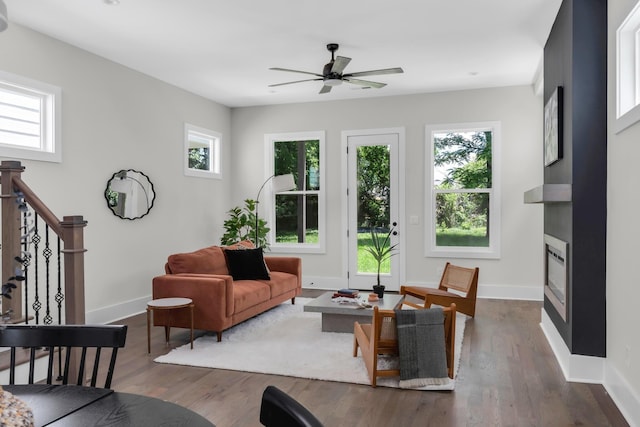 1816A Ashton Ave, Nashville, TN 37218 - living area with plenty of natural light, dark wood finished floors, and baseboards