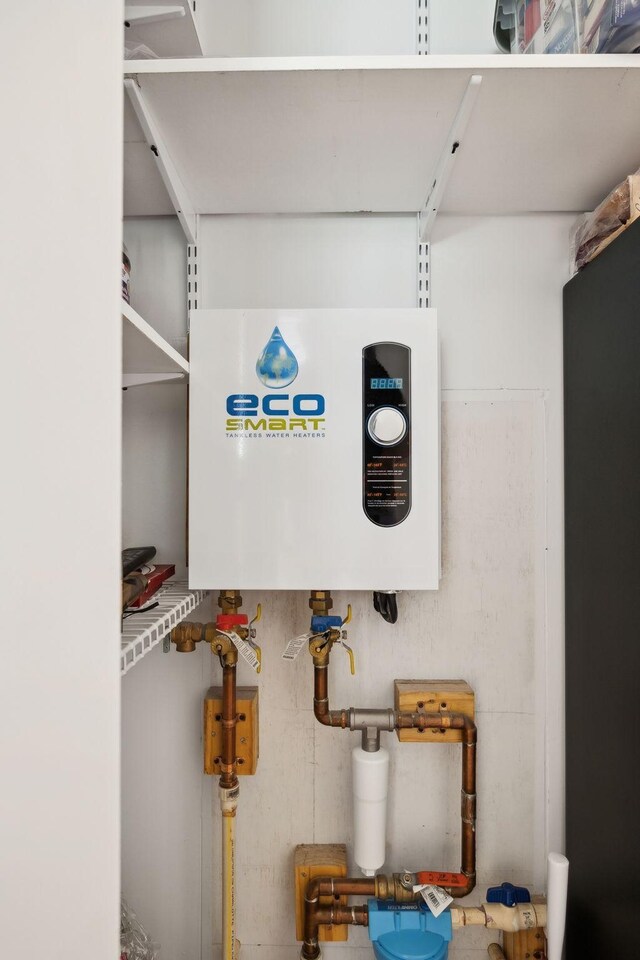 1540 Centerville Hwy, Hohenwald, TN 38462 - storage area featuring water heater