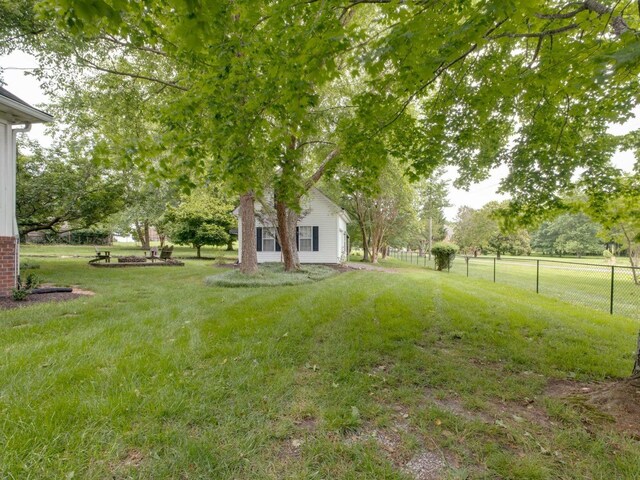 2999 Cages Bend Rd, Gallatin, TN 37066 - view of yard