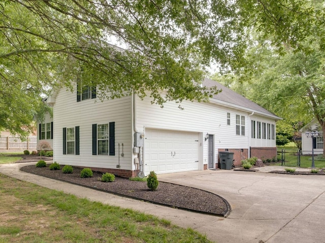 2999 Cages Bend Rd, Gallatin, TN 37066 - view of front of house with concrete driveway