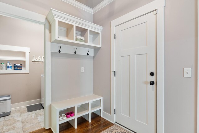 441 Highpoint Ter, Brentwood, TN 37027 - mudroom featuring ornamental molding and baseboards
