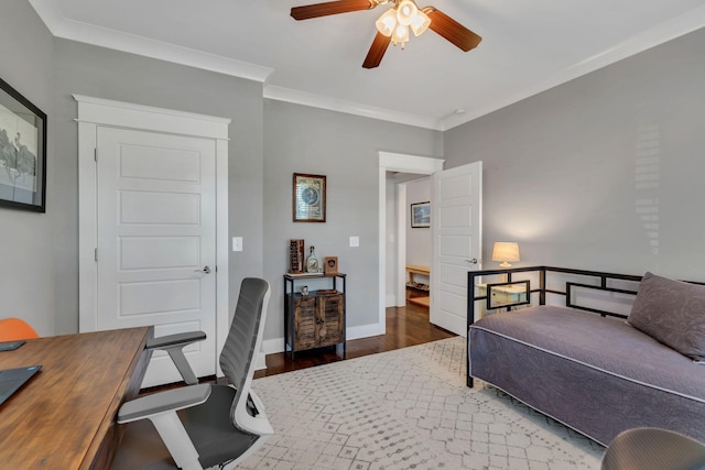 5407 Tennessee Ave, Nashville, TN 37209 - bedroom with wood finished floors, crown molding, baseboards, and a ceiling fan