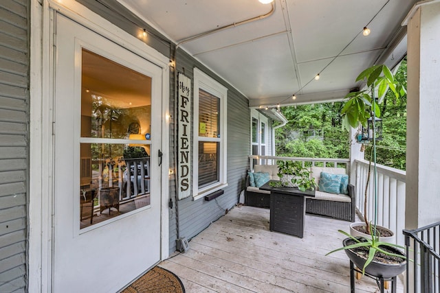 2106 Tunnel Blvd, Chattanooga, TN 37406 - wooden terrace with an outdoor living space