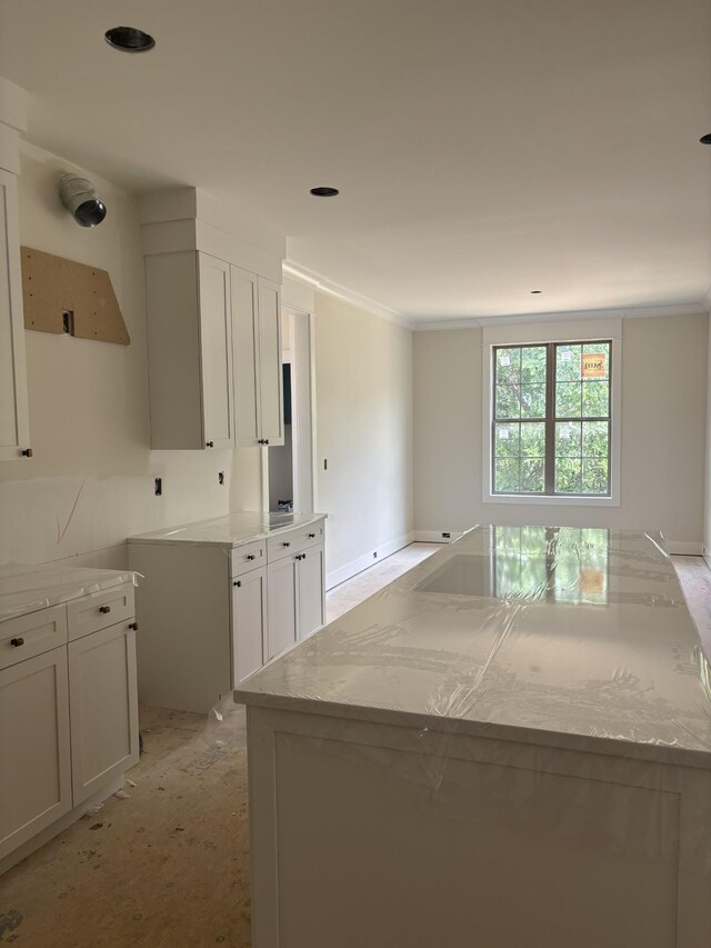 306 Oaks Xing, Lebanon, TN 37087 - kitchen with white cabinets and crown molding
