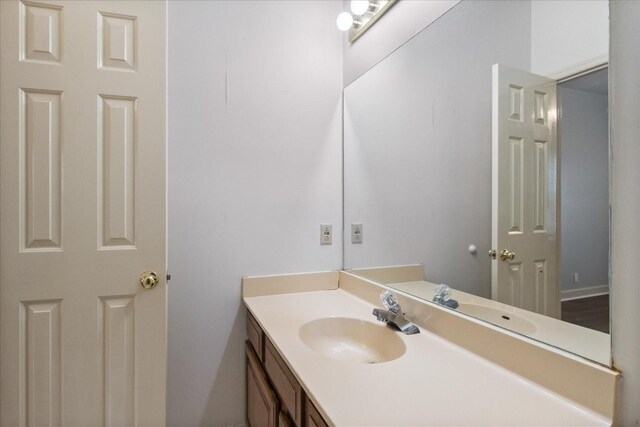 2101 Benton Hall Ct, Columbia, TN 38401 - bathroom featuring vanity