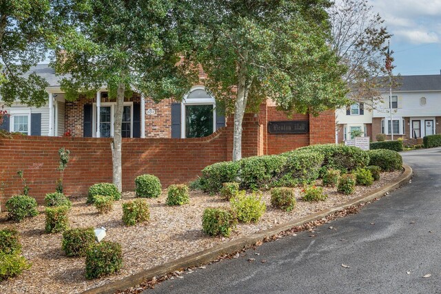 2101 Benton Hall Ct, Columbia, TN 38401 - view of front of house featuring brick siding