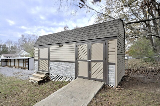 545 Donna Dr, Clarksville, TN 37042 - view of shed featuring entry steps