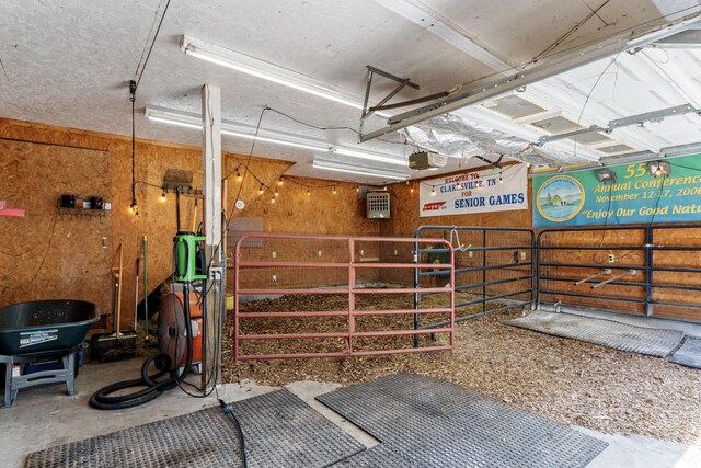 1313 Stayton Rd, Cumberland Furnace, TN 37051 - view of garage