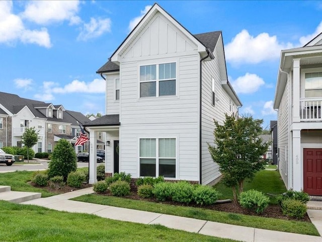 401 Queen Ln, Gallatin, TN 37066 - view of front of house with board and batten siding and a residential view