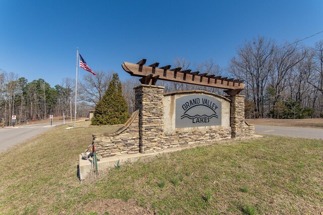 956 Fairway Dr, Saulsbury, TN 38067