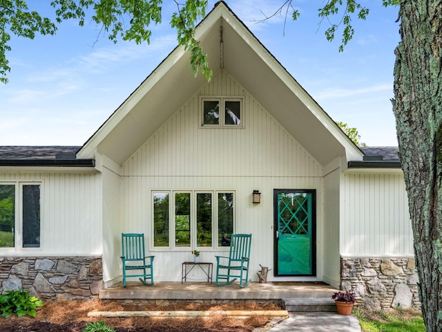 2521 Greens Mill Rd, Columbia, TN 38401 - property entrance featuring stone siding and a shingled roof