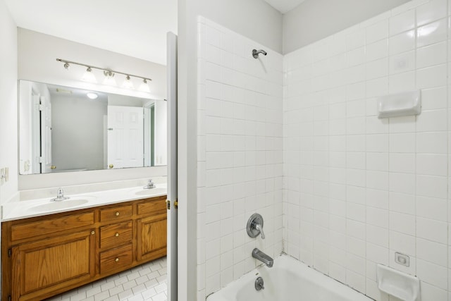 3031 Hartford Dr, Murfreesboro, TN 37129 - full bathroom featuring double vanity and shower / tub combination