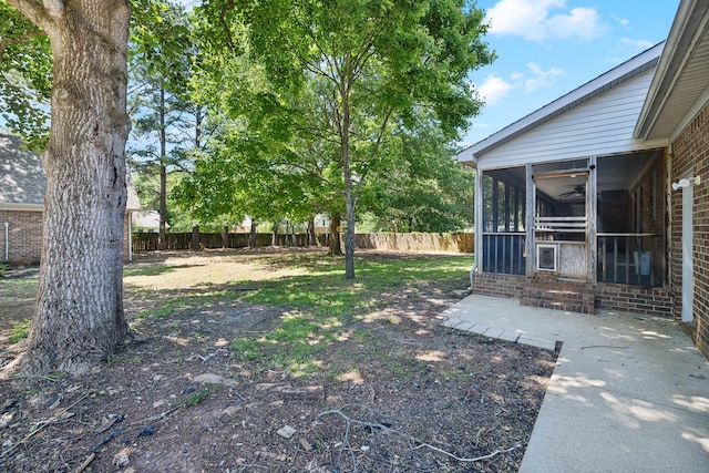 3031 Hartford Dr, Murfreesboro, TN 37129 - fenced backyard featuring a sunroom