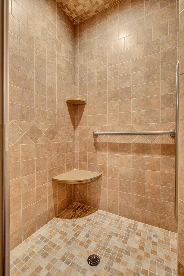 708 Valencia Dr, Clarksville, TN 37043 - photo 21